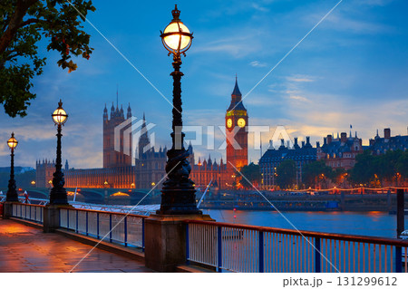 London sunset skyline Bigben and Thames London sunset skyline Bigben and Thames 131299612