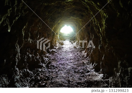 沖縄県　石垣島　旧海軍平得飛行場弾薬庫跡 131299823