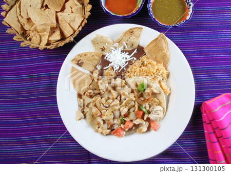 Chicken tacos Mexican style chili sauce and nachos Chicken tacos Mexican style chili sauce and nachos 131300105