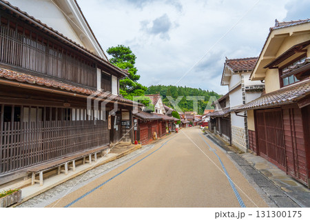 岡山県高梁市 ベンガラ色の吹屋の町並み 岡山県高梁市 ベンガラ色の吹屋の町並み 131300175