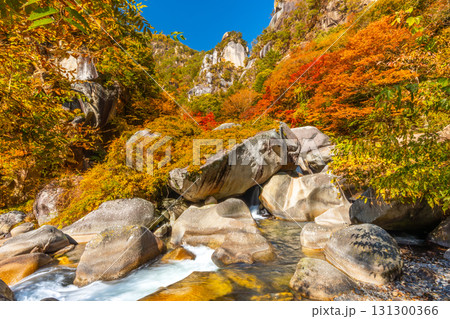 昇仙峡の秋　絶景の渓谷　（山梨県） 131300366