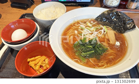 飲食店のメニュー（朝ラーメンと卵かけごはんセット） 131302699