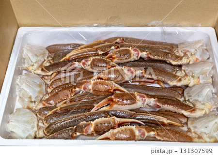 年末年始に人気のカニ詰め合わせパック 131307599