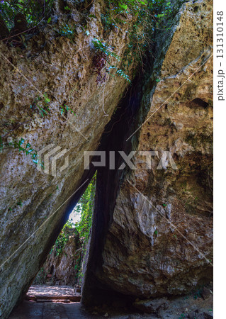 沖縄 斎場御嶽 三庫理 沖縄 斎場御嶽 三庫理 131310148