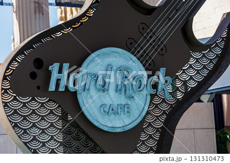 Title Hard Rock cafe 131310473