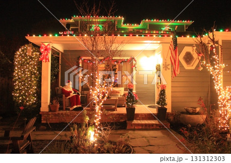 USカリフォルニアSan Carlos豪華クリスマスライトデコレーション USカリフォルニアSan Carlos豪華クリスマスライトデコレーション 131312303