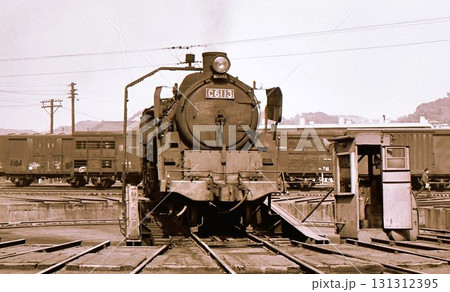 昭和43年　門デフを装備した蒸気機関車c61　 鹿児島機関区　九州　鹿児島本線　 131312395