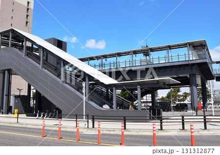 岡崎市 名鉄東岡崎駅のペデストリアンデッキと周辺街並み 岡崎市 名鉄東岡崎駅のペデストリアンデッキと周辺街並み 131312877