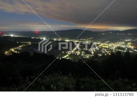 河岸段丘の展望台からの夜景 河岸段丘の展望台からの夜景 131313780