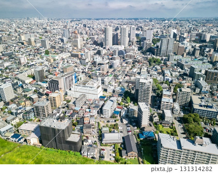 空撮「埼玉県」荒川河川敷から川口市中心街を撮影 131314282