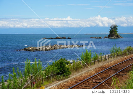 富山県　雨晴海岸 131314326