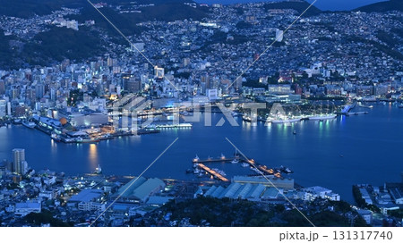 長崎港 夜景 (稲佐山より撮影 Nagasaki Japan) 長崎港 夜景 (稲佐山より撮影 Nagasaki Japan) 131317740