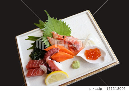 お刺身盛り合わせ 131318003