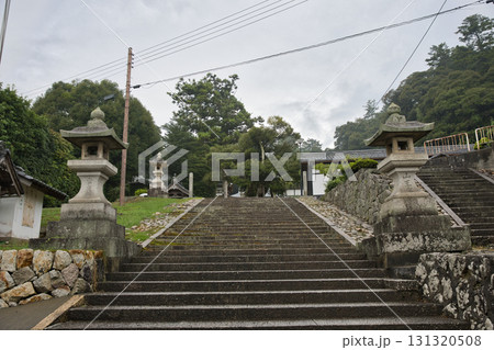 海の京都 さんのうさん静けさに包まれる参道1 海の京都 さんのうさん静けさに包まれる参道1 131320508