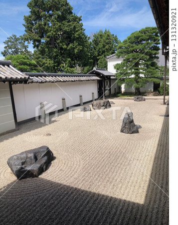 南禅寺の小方丈庭園 131320921