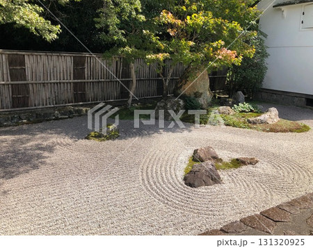 南禅寺の小方丈庭園 131320925