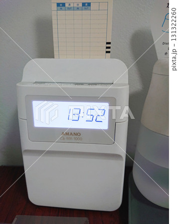 レコーダーに入れたタイムカード レコーダーに入れたタイムカード 131322260