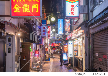 《東京都》中野駅前歓楽街・東京下町夜の街並み 《東京都》中野駅前歓楽街・東京下町夜の街並み 131324201