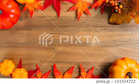 秋の紅葉とかぼちゃの背景 文字入れ用 131324722