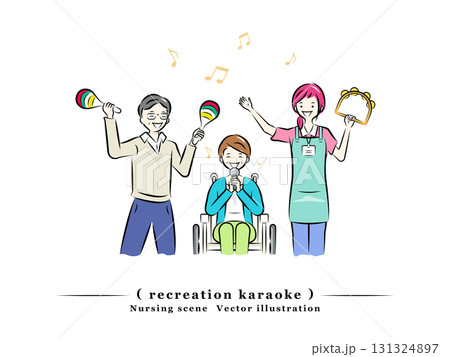 施設のレクリエーションでカラオケで歌う高齢者を介護士スタッフ｜介護看護シリーズ 131324897