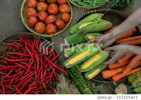 A Bright and Vibrant Vegetable Market Display Featuring Fresh Produce and Colors Galore 131325421