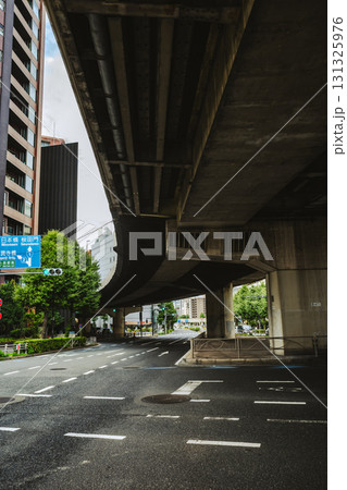 都心の交通 第2京浜と首都高速2号目黒線 戸越 2025.09 d-5 フィルム調 都心の交通 第2京浜と首都高速2号目黒線 戸越 2025.09 d-5 フィルム調 131325976