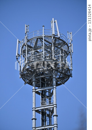 通信イメージ（電波塔:基地局） 131326414