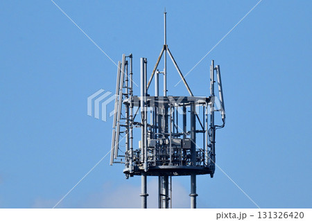 通信イメージ（電波塔:基地局） 131326420