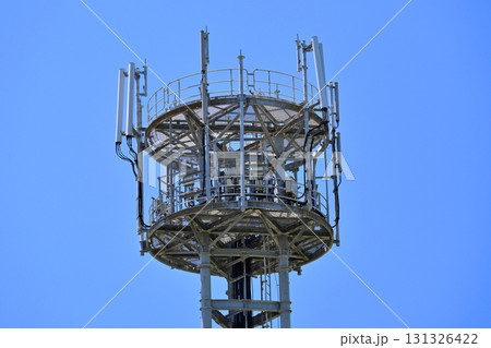 通信イメージ（電波塔:基地局） 131326422