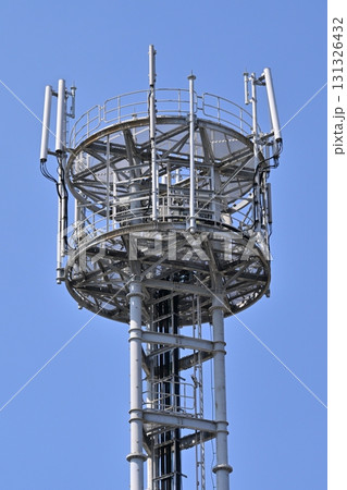 通信イメージ（電波塔:基地局） 131326432