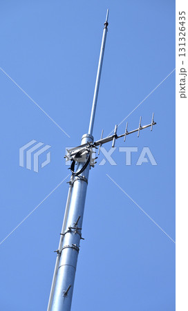 通信イメージ（電波塔:基地局） 131326435