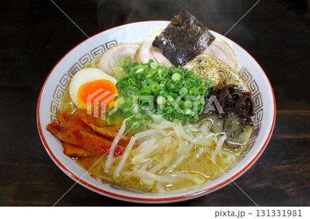 豚骨ラーメン（名店の味） 131331981