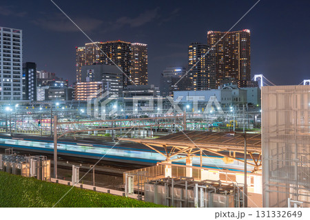《東京都》高輪ゲートウェイ駅・都市夜景 131332649