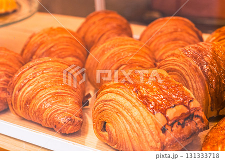 バルセロナ、ショーケース、食事、真夏、スペイン バルセロナ、ショーケース、食事、真夏、スペイン 131333718