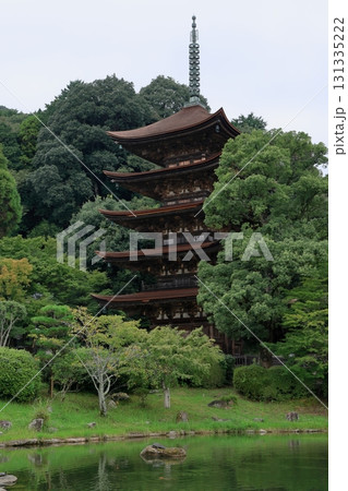 令和の大改修後の瑠璃光寺五重塔 令和の大改修後の瑠璃光寺五重塔 131335222