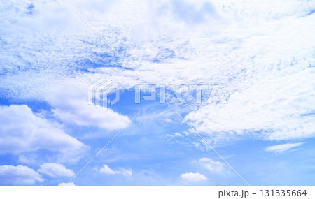 青空と雲イメージ 131335664