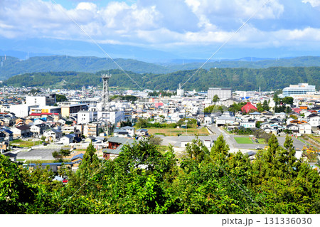 中野市役所、信州中野駅周辺を望む(長野県中野市)【2025.9】 131336030