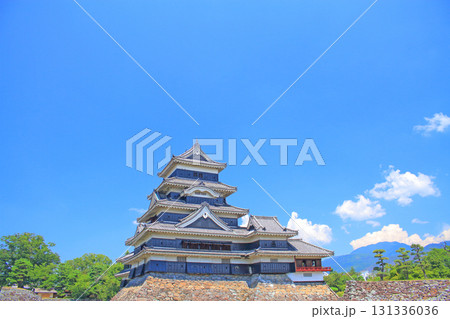 長野県松本市、国宝松本城の風景 131336036