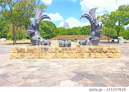 兵庫県姫路市、城見台公園から見た国宝姫路城と鯱の風景 兵庫県姫路市、城見台公園から見た国宝姫路城と鯱の風景 131337626
