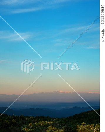 夏の蔵王連峰馬の背よりの遠望 夏の蔵王連峰馬の背よりの遠望 131339634