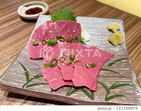和牛ハツの刺身 新鮮な牛ハツ刺し 和牛ハツの刺身 新鮮な牛ハツ刺し 131339979