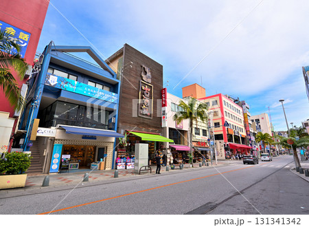 《沖縄県》那覇市国際通り 《沖縄県》那覇市国際通り 131341342
