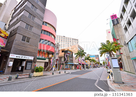 《沖縄県》那覇市国際通り 《沖縄県》那覇市国際通り 131341363