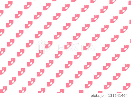 ピンクの唇パターン背景 131341464