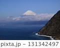 青空と富士山 131342497