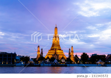 ワットアルン　夕景 131343572