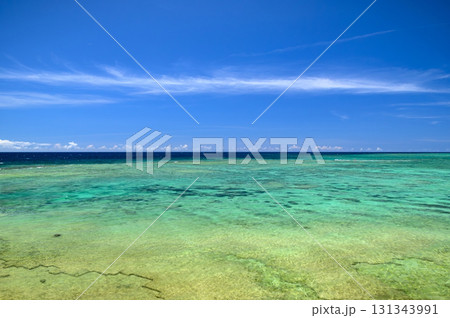 美しい海と空 131343991