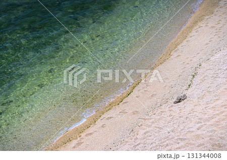 沖縄の白い砂浜 沖縄の白い砂浜 131344008