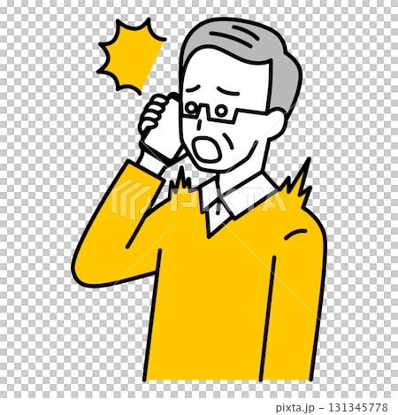 スマートフォンでの通話で驚く年配の男性 131345778