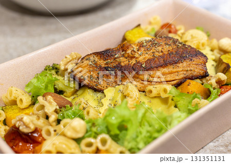 鮭 サーモン サケ 131351131